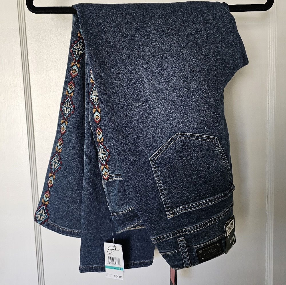 NWT Earl Jeans, skinny ankle embroidery detail 16